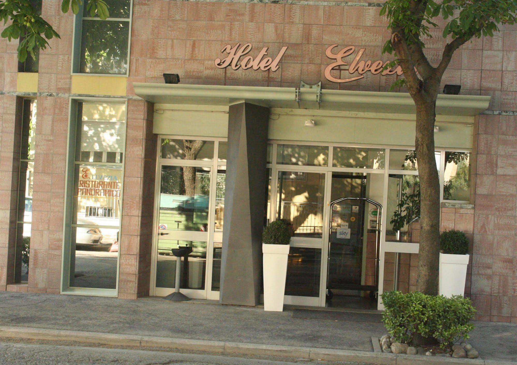 Hotel Elvezia Песаро Екстериор снимка